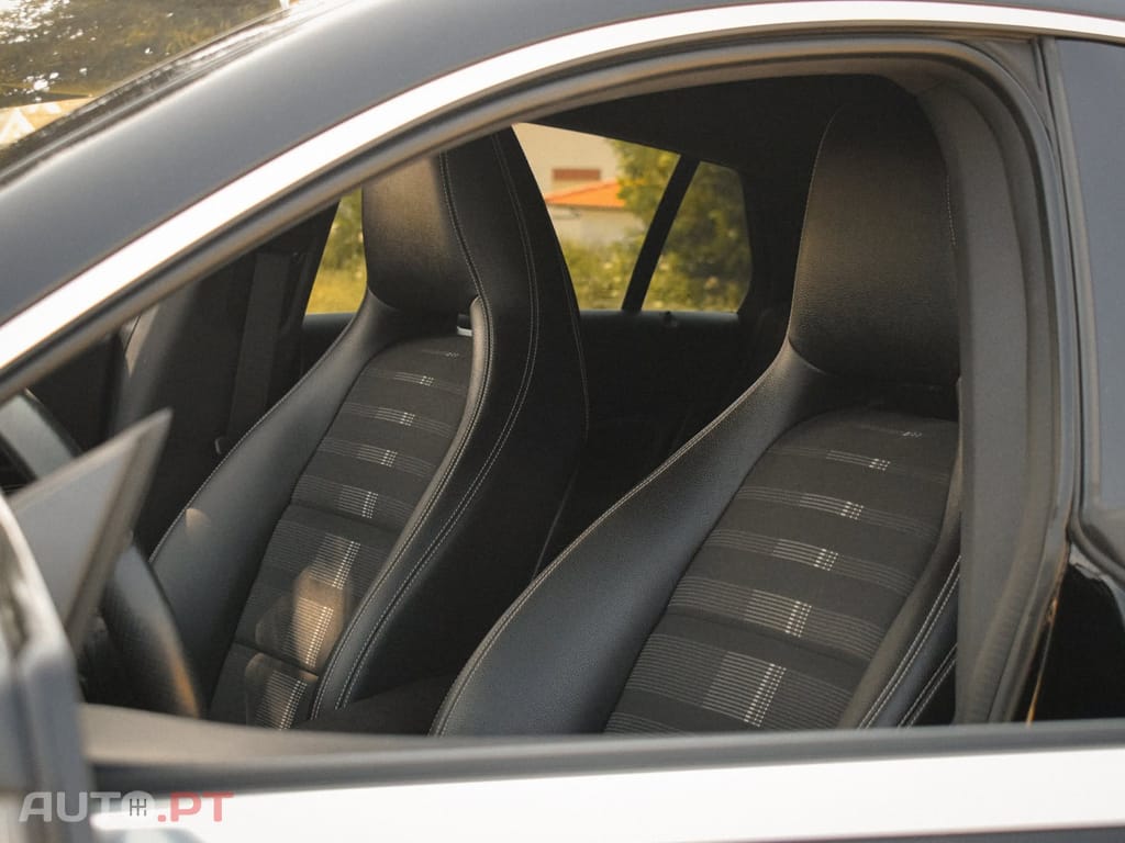 Mercedes-Benz CLA 180 180d