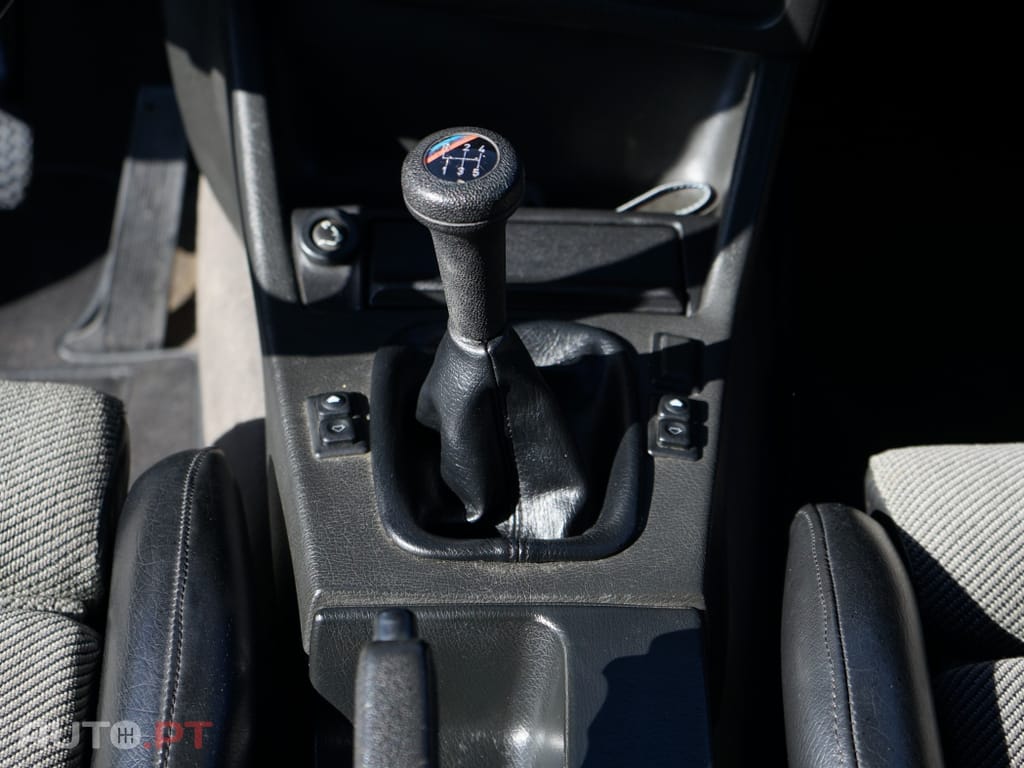 BMW 320 iS