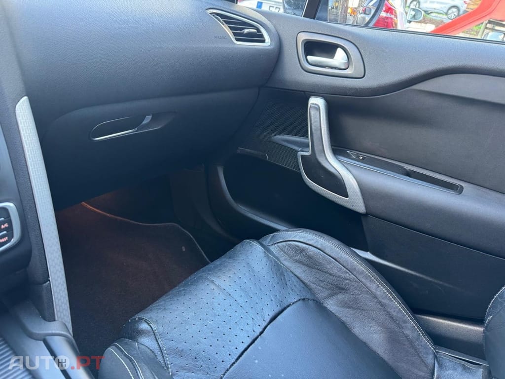 Citroen DS4 1.6 e-HDi So Chic CMP6