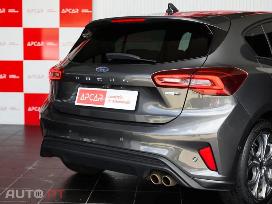 Ford Focus 1.0 EcoBoost MHEV ST-Line