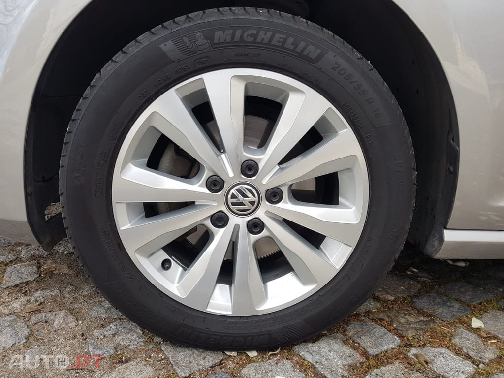 Volkswagen Golf Variant 2.0 TDi Highline DSG
