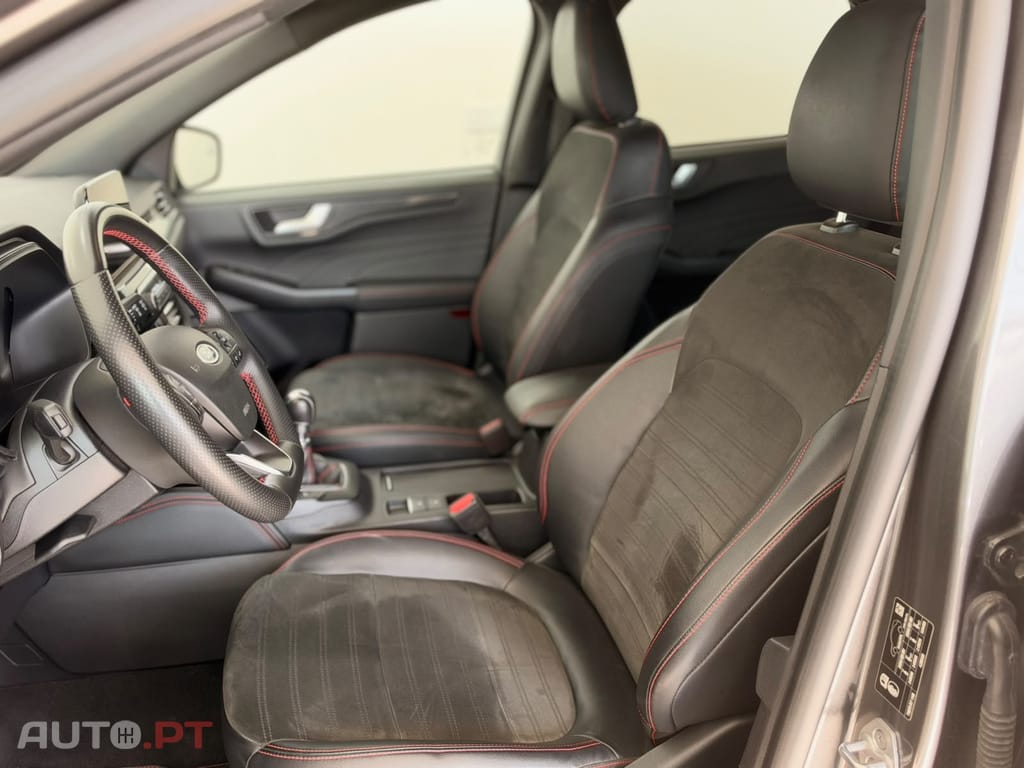 Ford Kuga 1.5 EcoBoost ST-Line X
