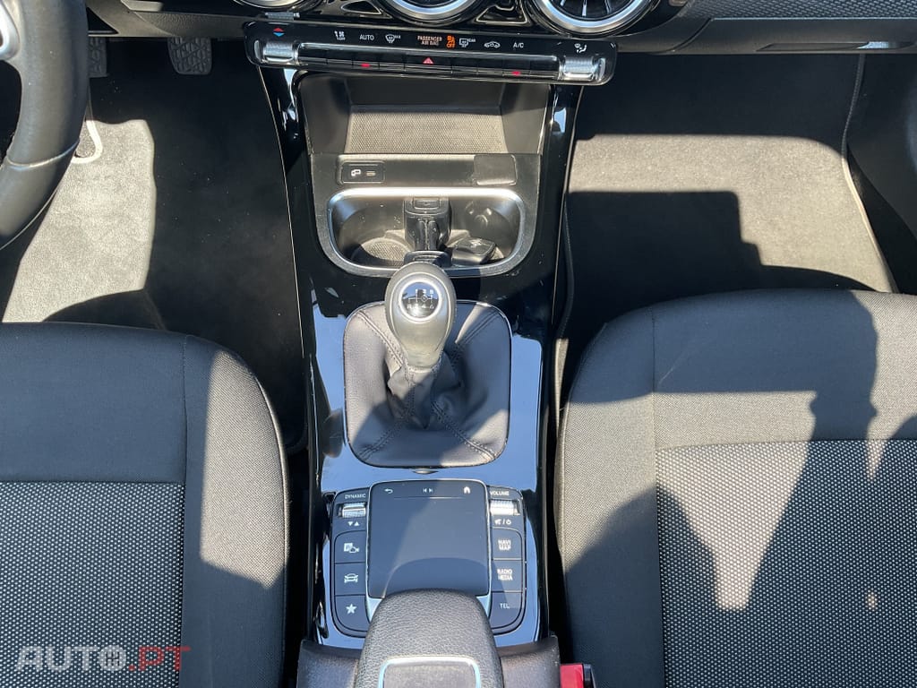 Mercedes-Benz CLA 180 d Shooting Brake Progressive Aut.