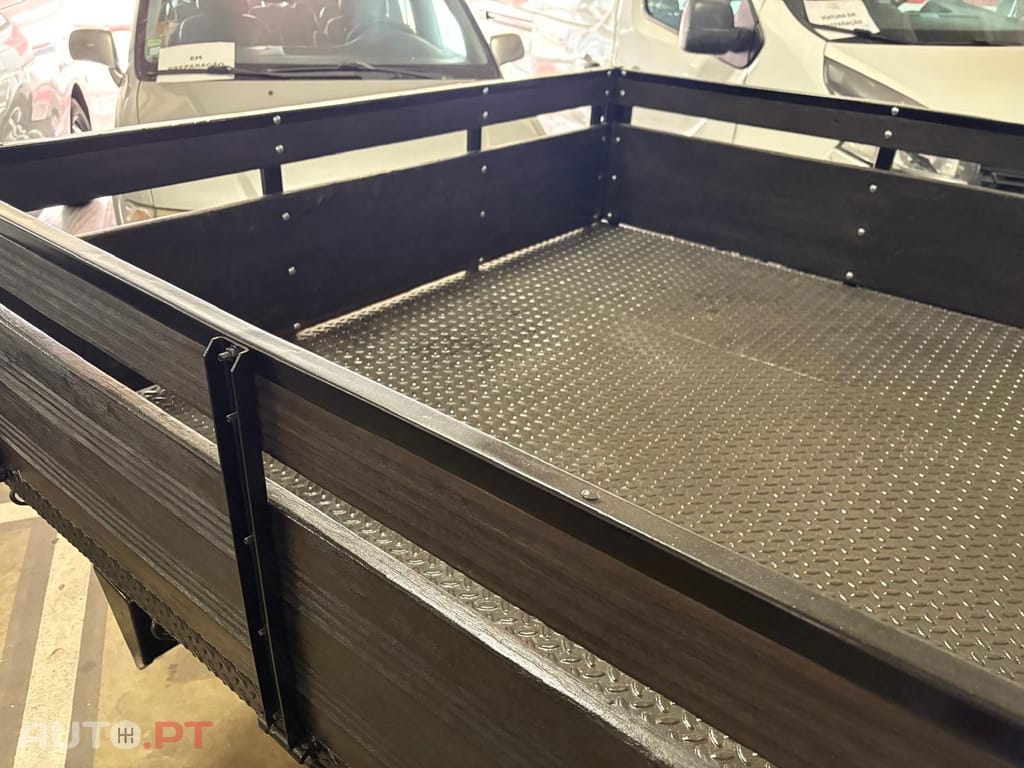 Mitsubishi L200 2.5 DI-D CS Inform AC CC Low Rider 2WD