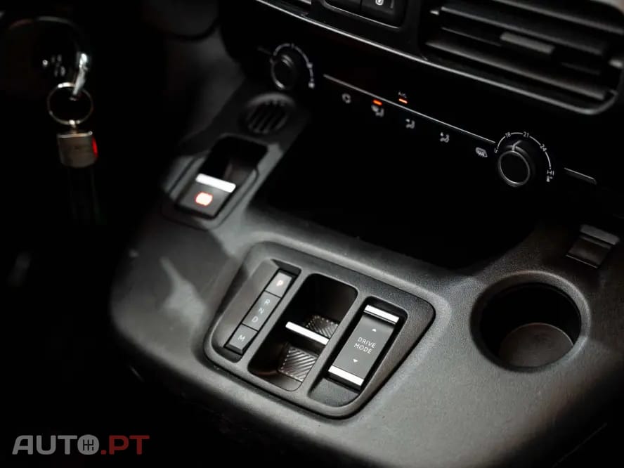 Peugeot Partner PREMIUM STANDARD 1.5 BLUEHDi