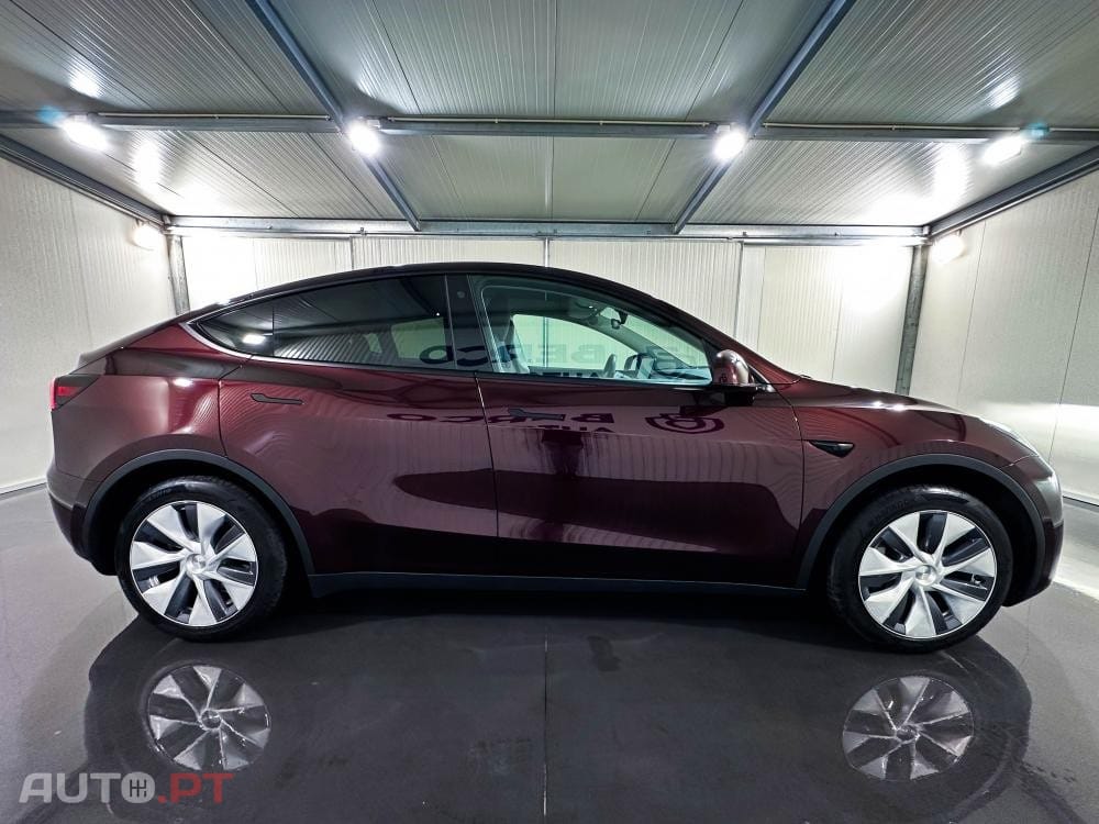 Tesla Model Y Long Range RWD