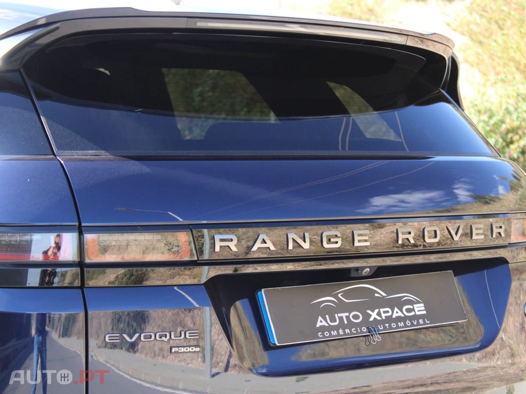 Land Rover Range Rover 1.5 P300e AWD R-Dynamic SE Auto