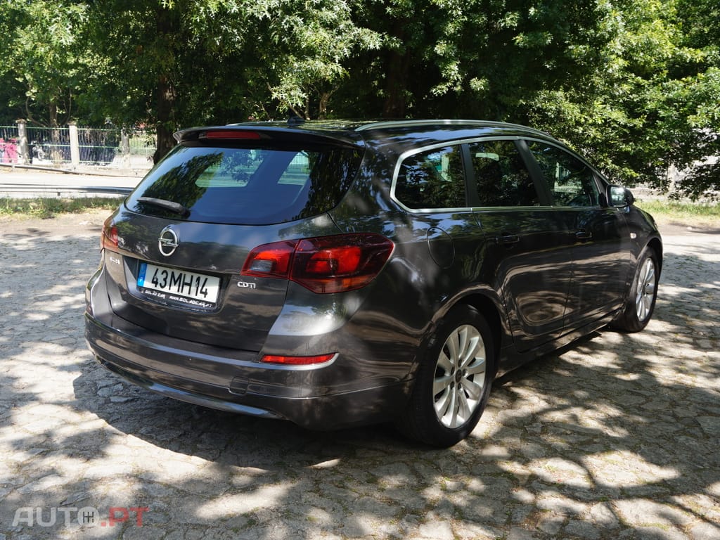 Opel Astra Sports Tourer Cosmo 1.7 CDTI