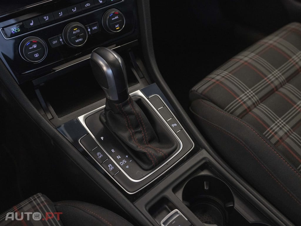 Volkswagen Golf 2.0 TSi GTi DSG Performance