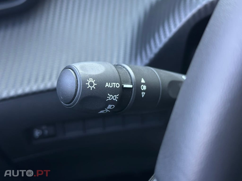 Peugeot E-208 50 kWh Style