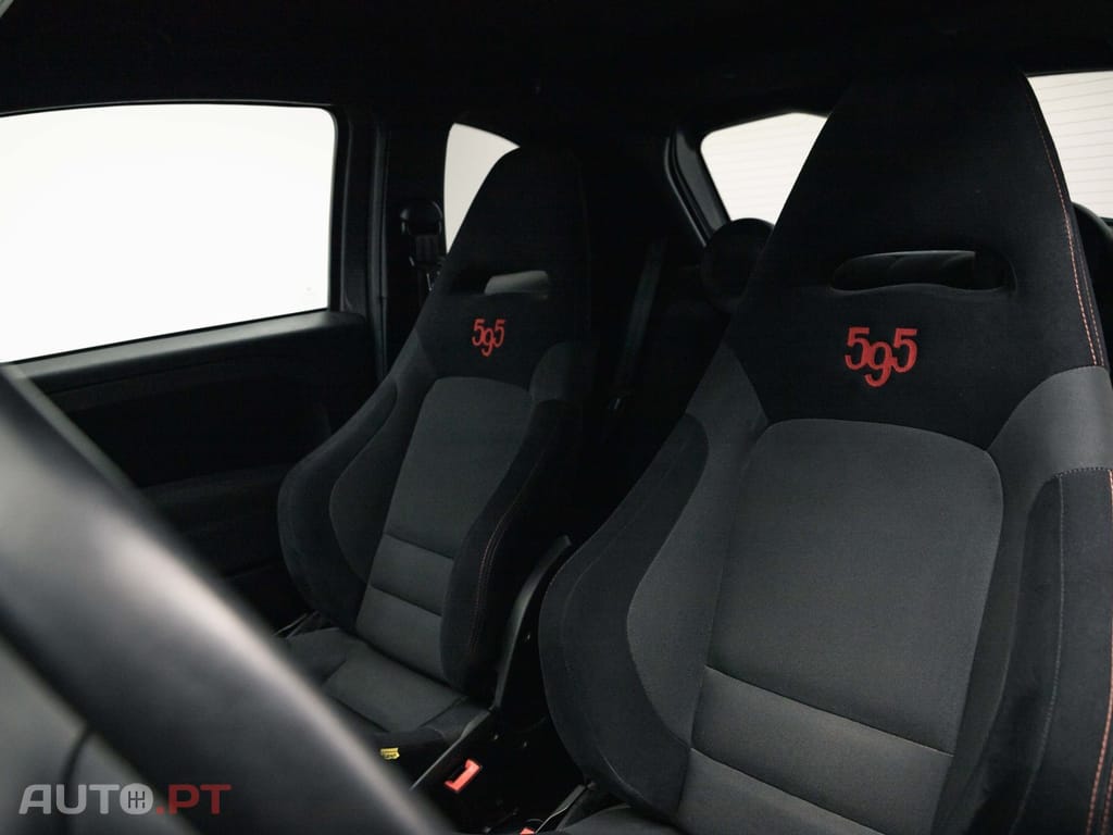 Abarth 595 SCUDERIA ITALIA