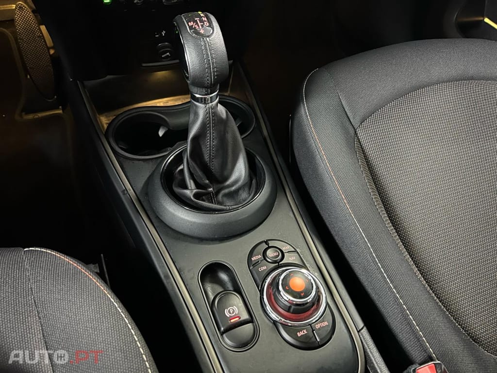 MINI Countryman Cooper S E ALL4 Auto — fotografia 21