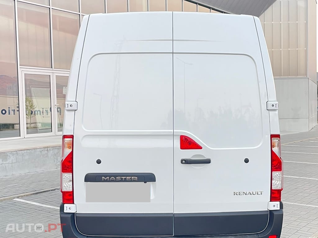 Renault Master 2.3 dCi L2H2 3.3T SS