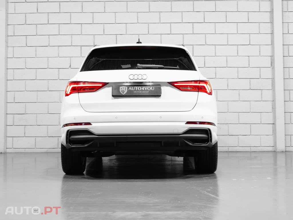 Audi Q3 45 TFSIe S line S tronic