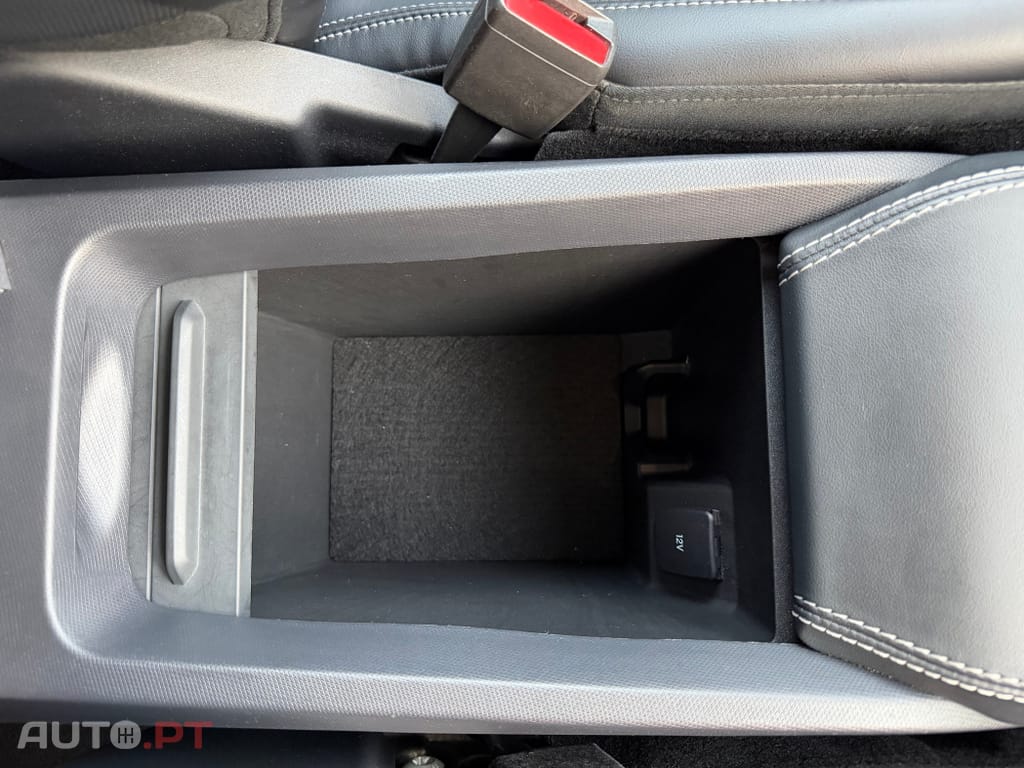 Ford Mustang Mach-E Standard • 75,7 kWh • 294 CV