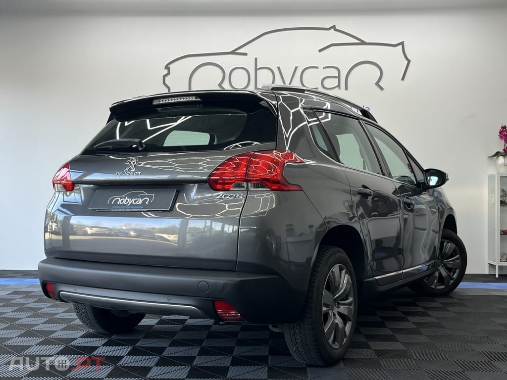 Peugeot 2008 1.2 PureTech Allure