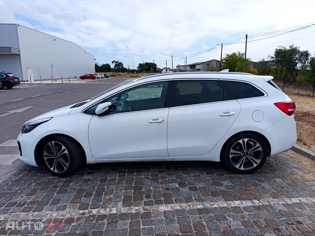 Kia Ceed SW 1.6 crdi GT line — fotografia 6