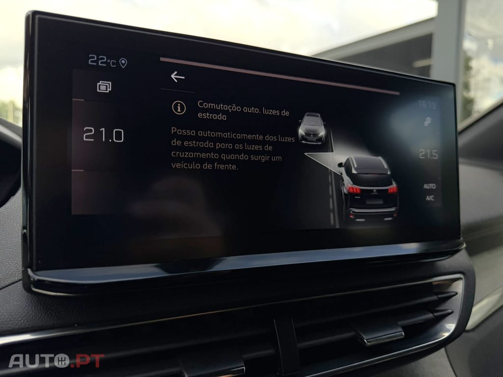 Peugeot 3008 1.5 BlueHDi GT EAT8