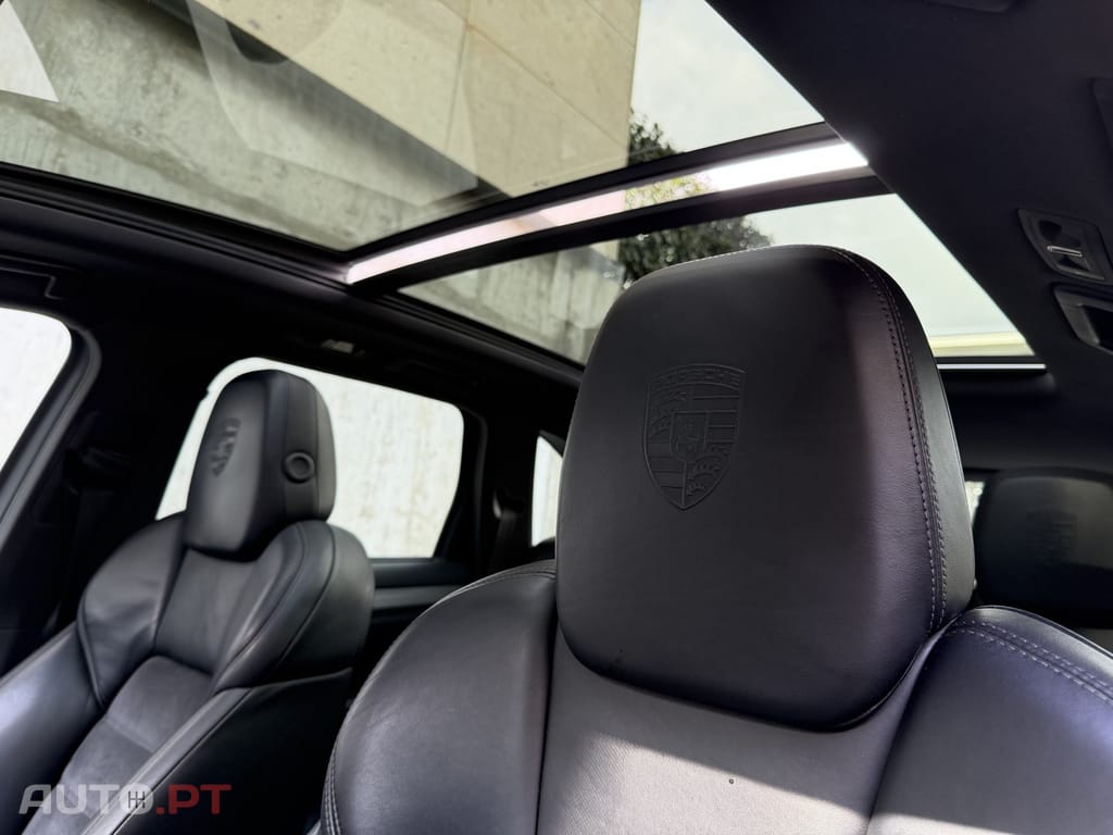 Porsche Cayenne Platinum Edition