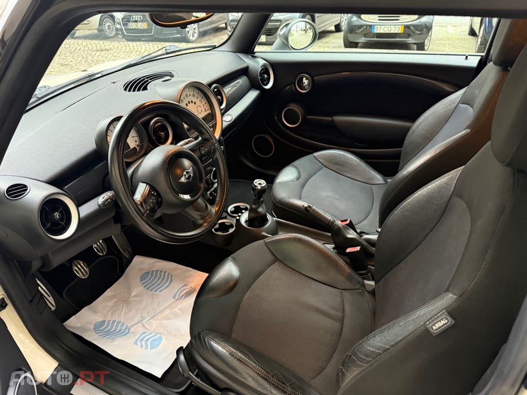 MINI Cooper Cooper S