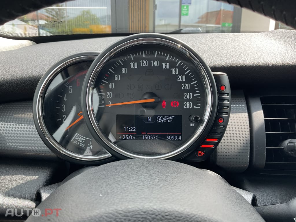 MINI Cooper Cooper D