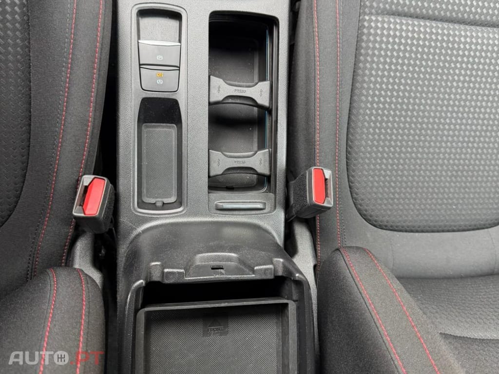 Ford Focus STLINE Hybrid
