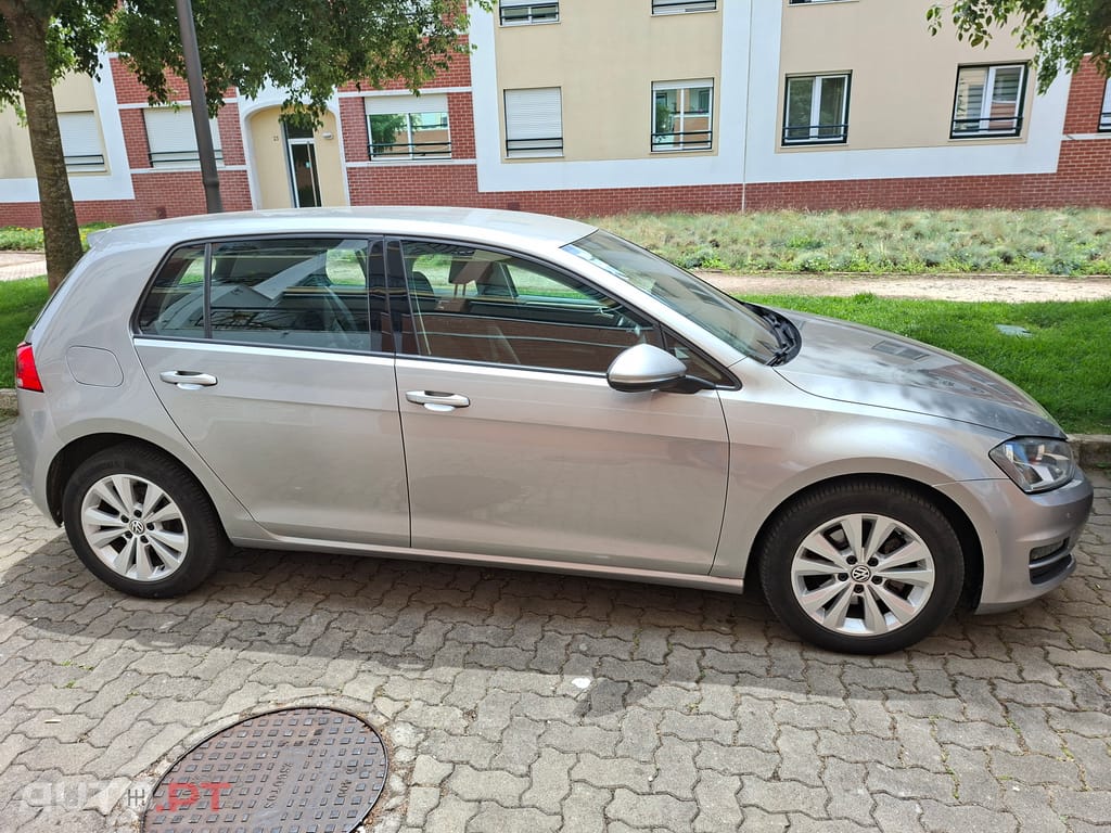 Volkswagen Golf Golf 1.5 TDI Confortline DSG