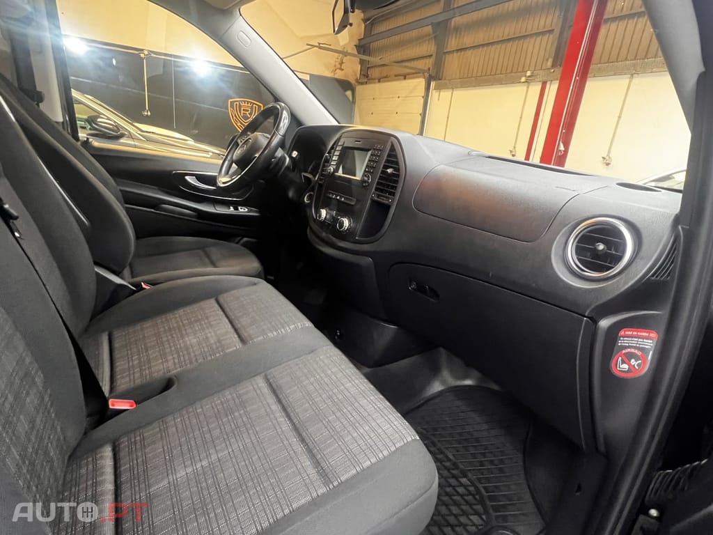 Mercedes-Benz Vito Extra-Longa Aut. SHUTTLE