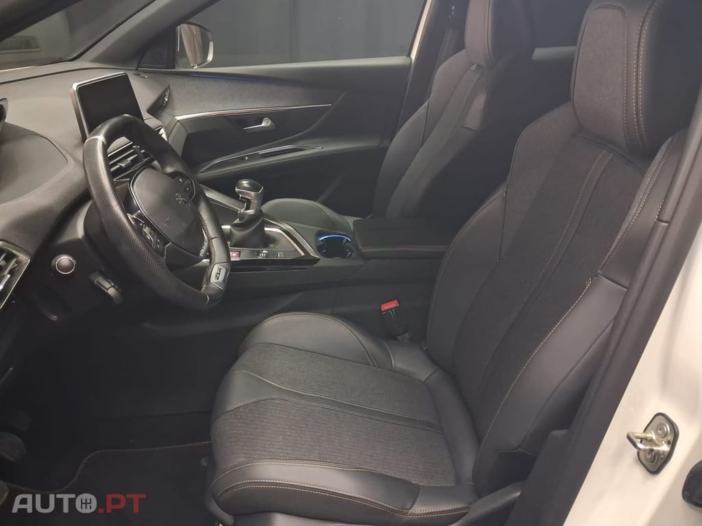 Peugeot 3008 1.2 PureTech GT Line — fotografia 8