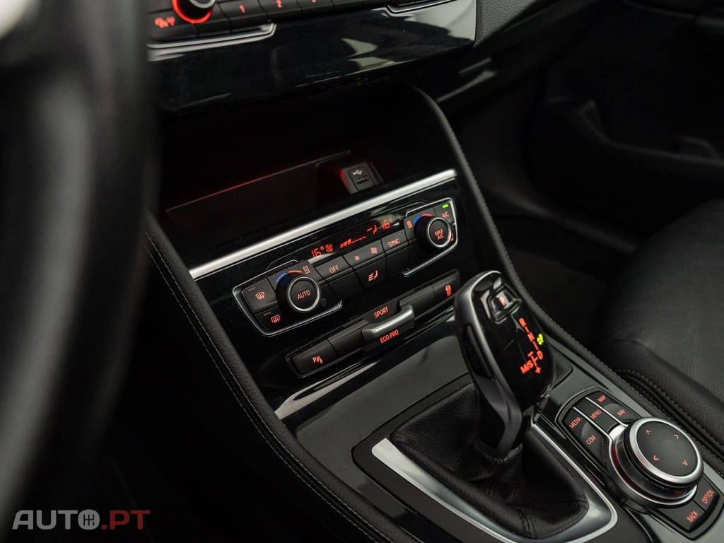 BMW 218 i 7L Line Luxury Auto