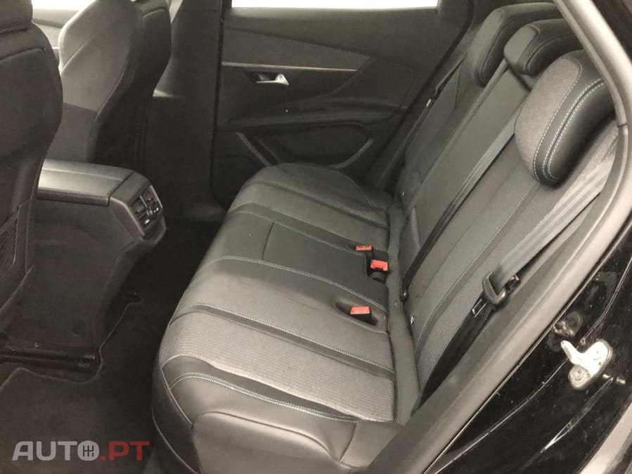 Peugeot 3008 1.6 Hybrid Allure Pack e-EAT8