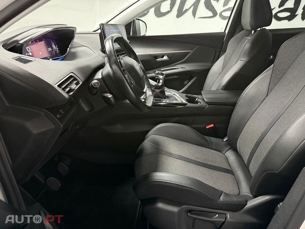Peugeot 3008 PureTech 130 Stop & Start GPF Allure