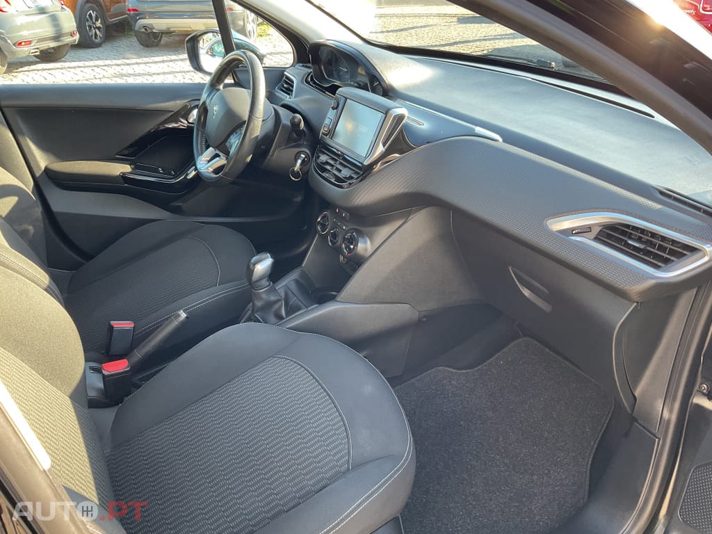 Peugeot 208 1.2 PureTech Style