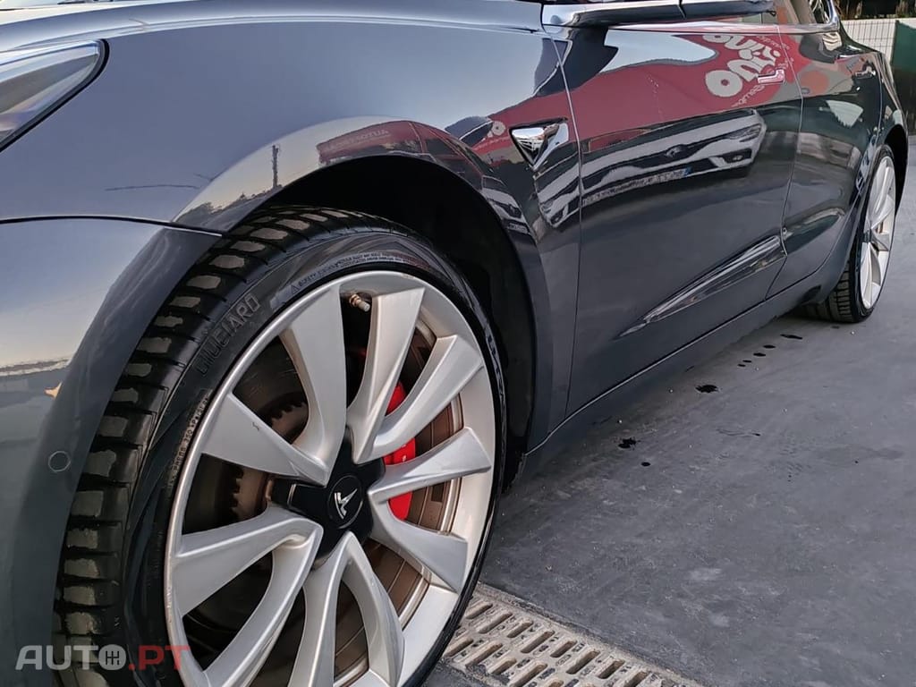 Tesla Model 3 Performance Dual Motor AWD