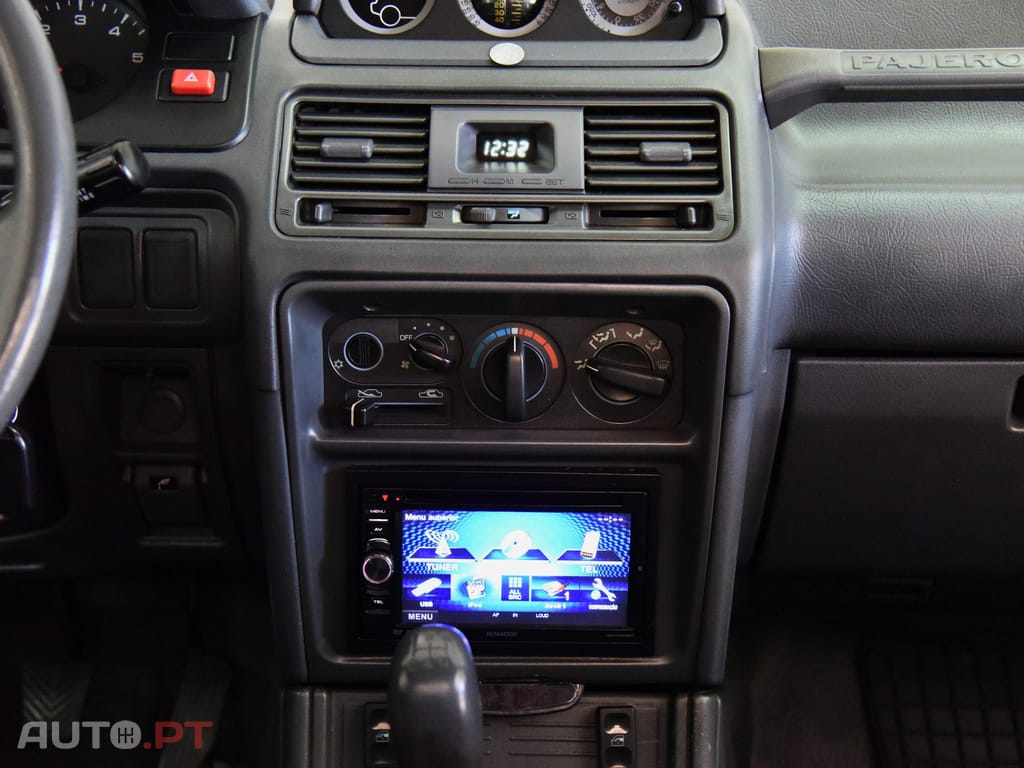 Mitsubishi Pajero 2.5 TD GL Canvas Top