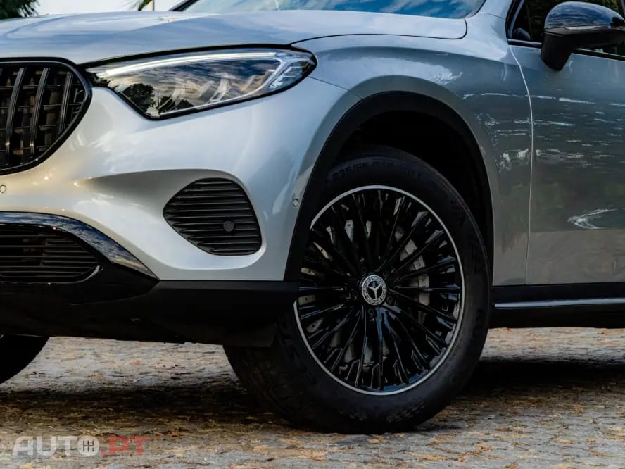 Mercedes-Benz GLC 300 e 4Matic 9G-TRONIC AMG Line Advanced