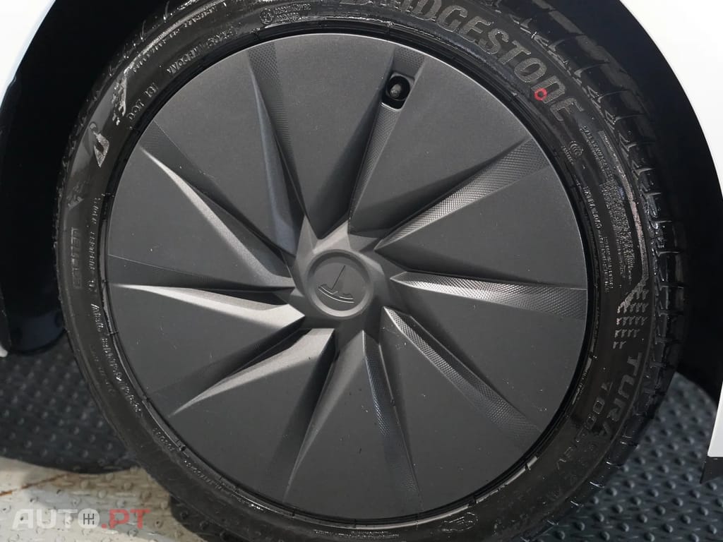 Tesla Model 3 Tração Traseira