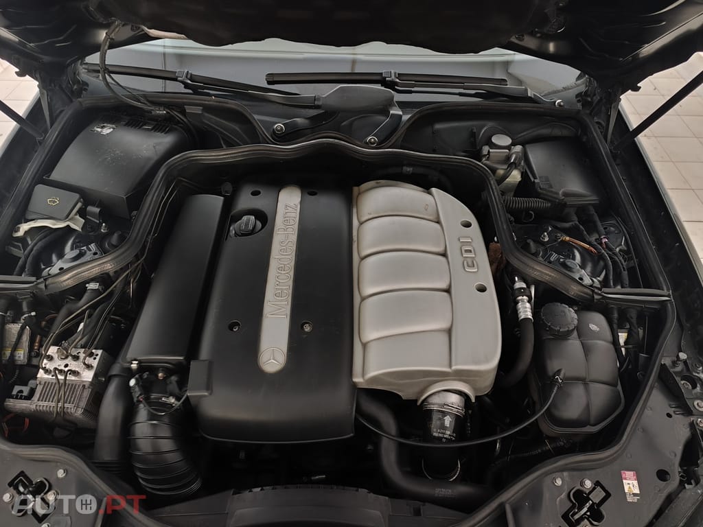 Mercedes-Benz E 220 CDI Avantgarde Aut.