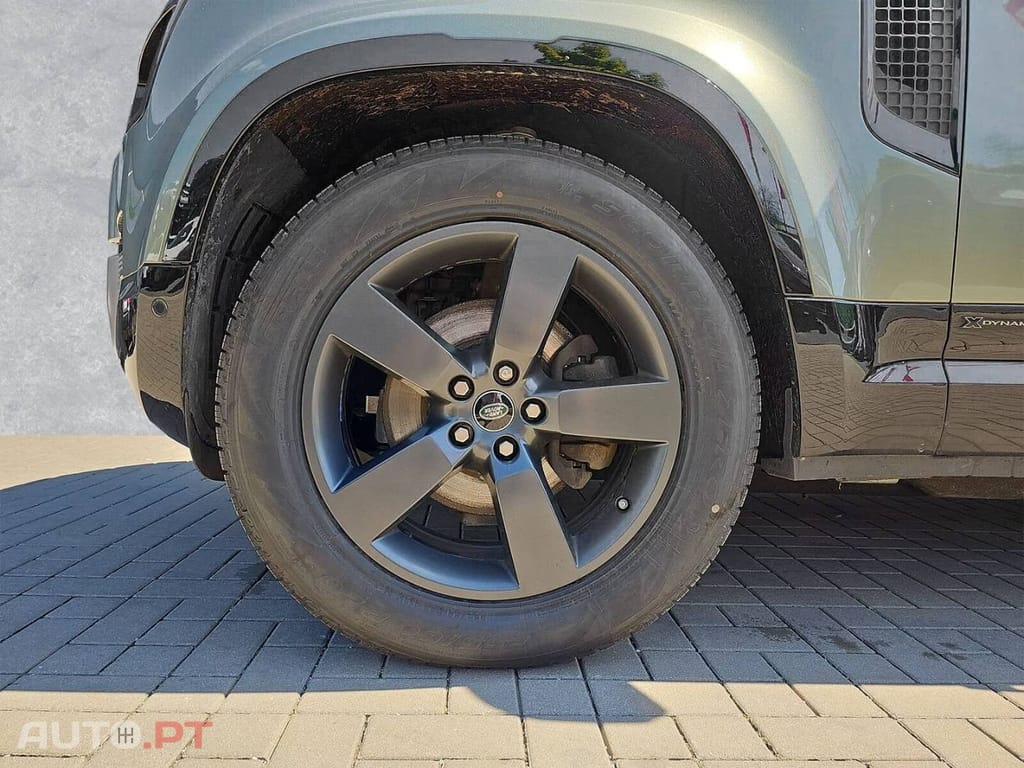 Land Rover Defender 3.0 D250 110 AWD X-Dynamic SE