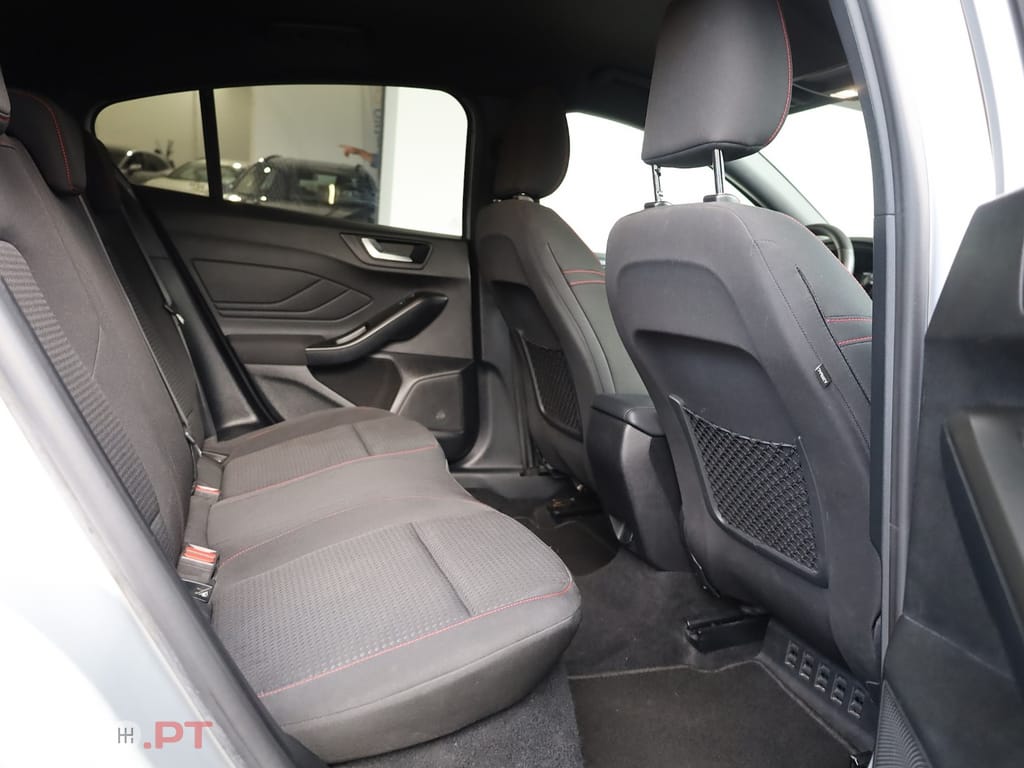 Ford Focus 1.0 EcoBoost MHEV ST-Line Aut — fotografia 20