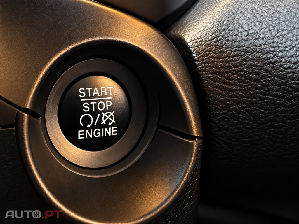 Jeep Renegade 1.3 T Night Eagle DCT