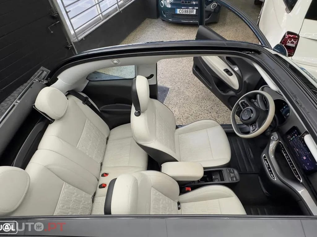 Fiat 500e La Prima