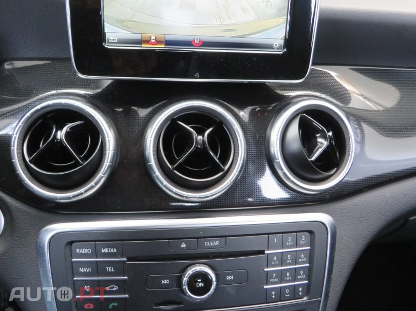 Mercedes-Benz CLA 180 d Shooting Brake