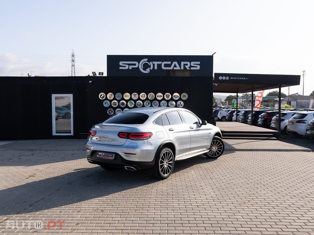 Mercedes-Benz GLC 300 de Coupe 4Matic 9G-TRONIC AMG Line