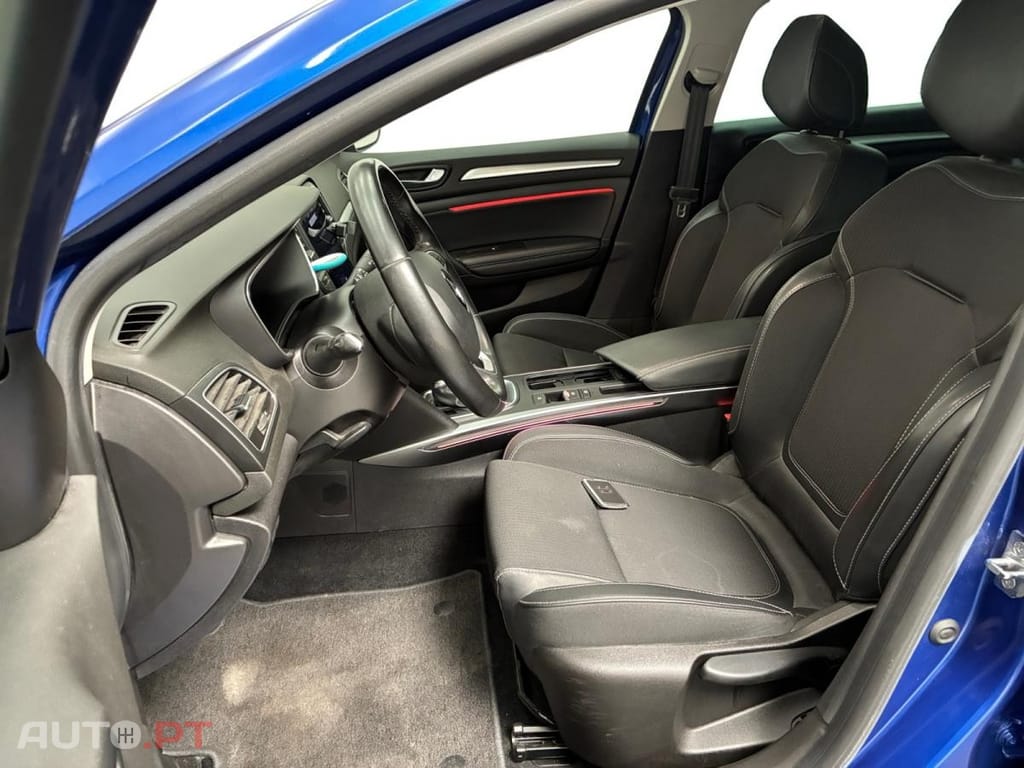 Renault Mégane Sport Tourer 1.5 Blue dCi Intens EDC