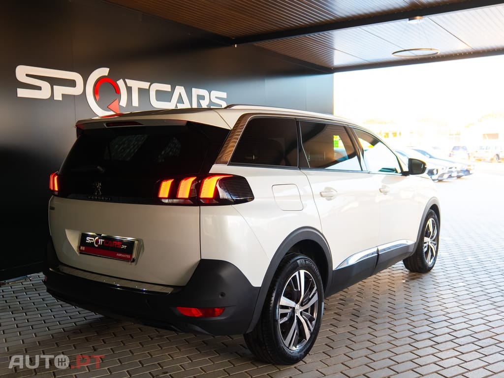 Peugeot 5008 1.2 PureTech Allure Pack EAT8
