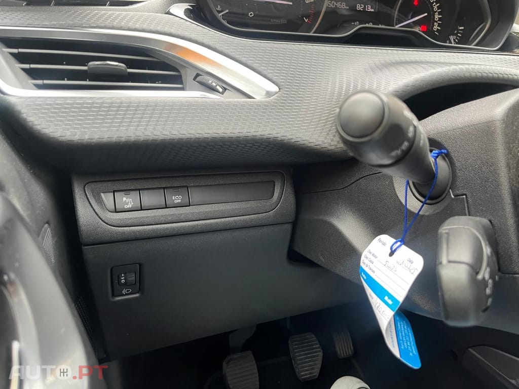 Peugeot 2008 1.2 e-VTi Style