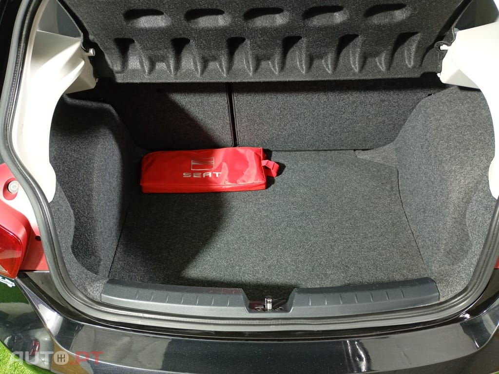 SEAT Ibiza 1.6 TDI Reference — fotografia 42