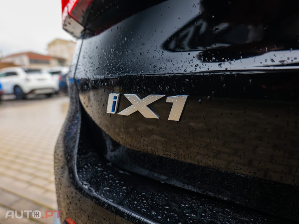 BMW iX1 xDrive30