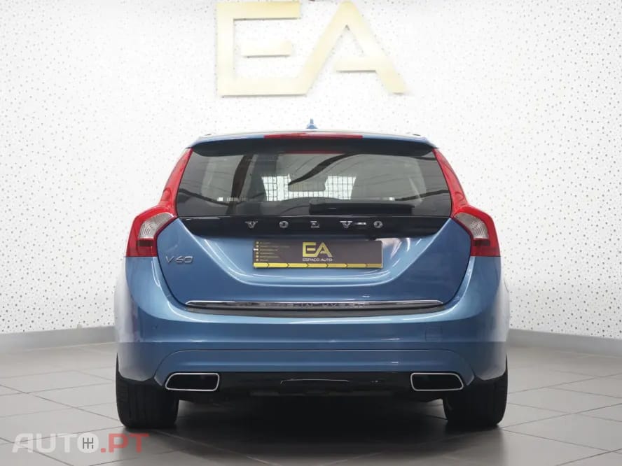 Volvo V60 2.4 D6 Summum AWD Phev